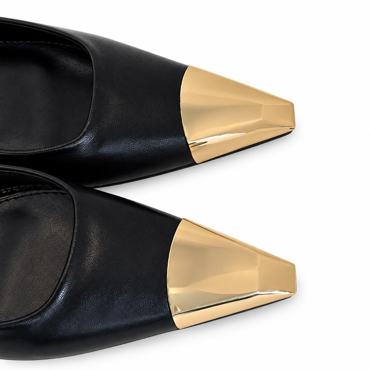 THE ICONIC HEEL